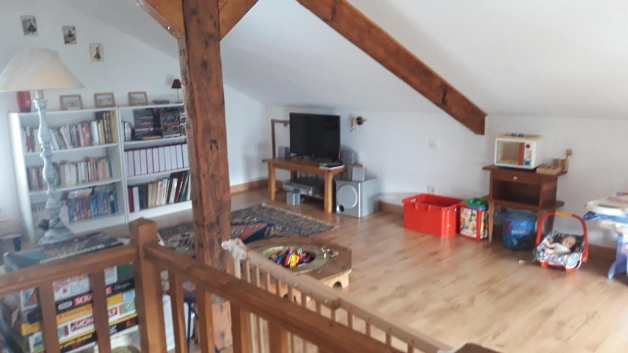 Le De Chalet Larcat