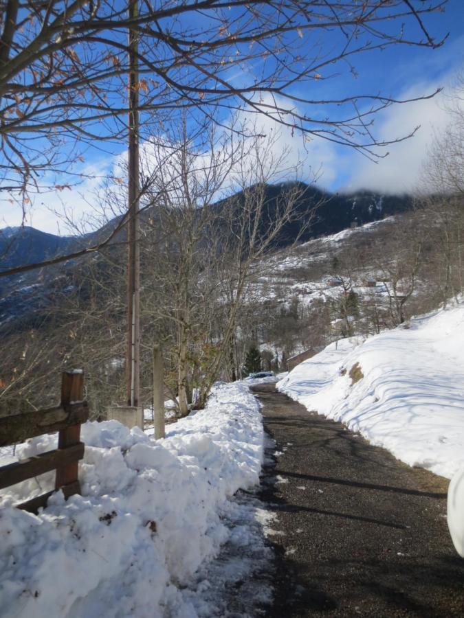 Le De Chalet Larcat